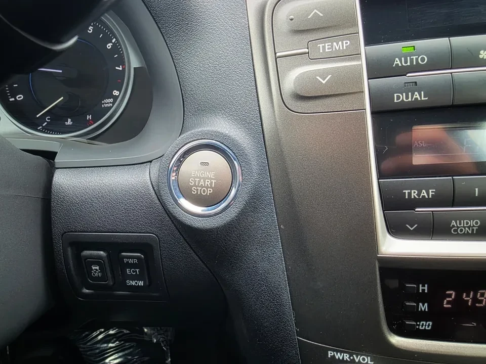 2008 Lexus IS 2nd Gen - Image 9 of 12