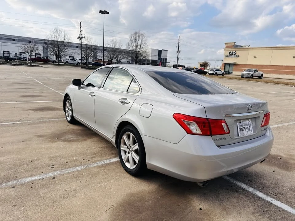 2008 Lexus ES 5th Gen - Image 4 of 18