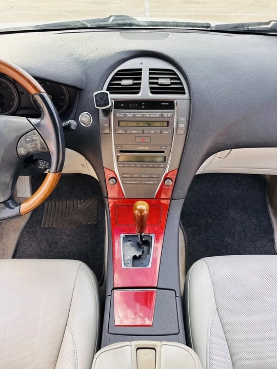 2008 Lexus ES 5th Gen - Image 16 of 18