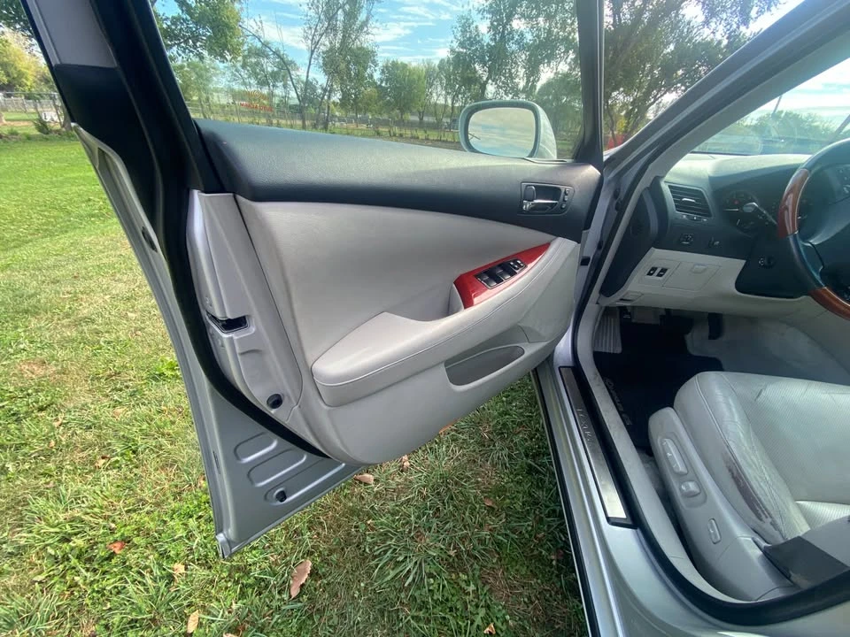 2008 Lexus ES 5th Gen - Image 13 of 15