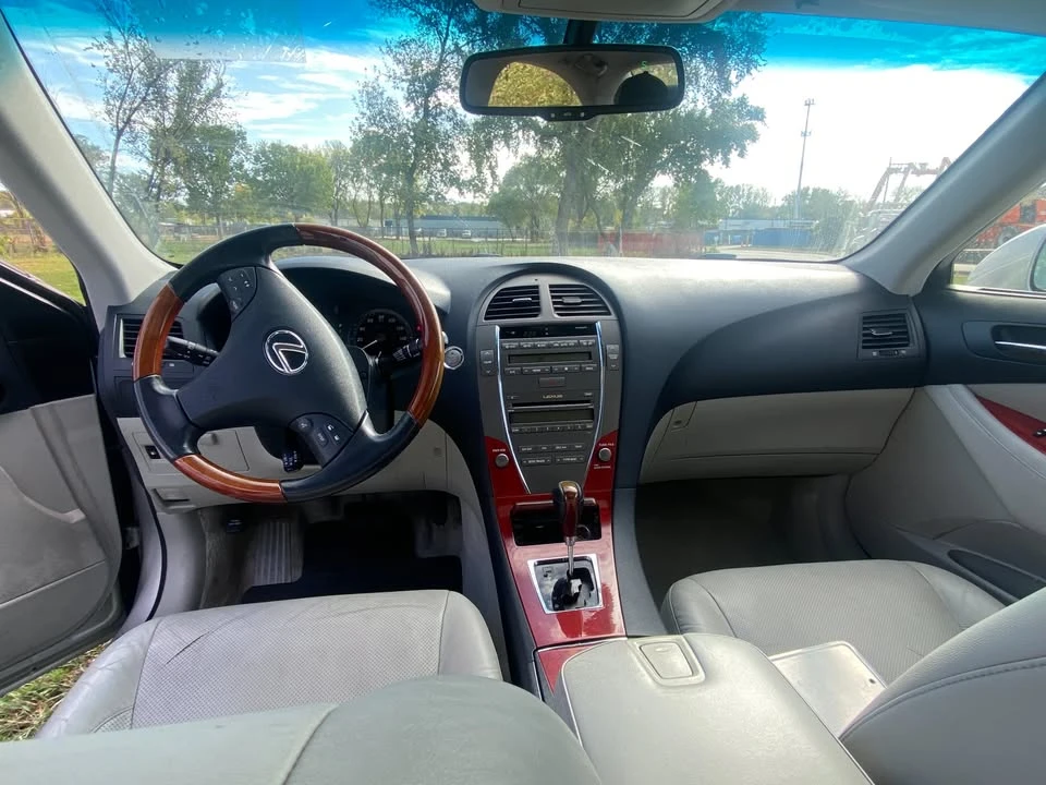 2008 Lexus ES 4th Gen - Image 10 of 14