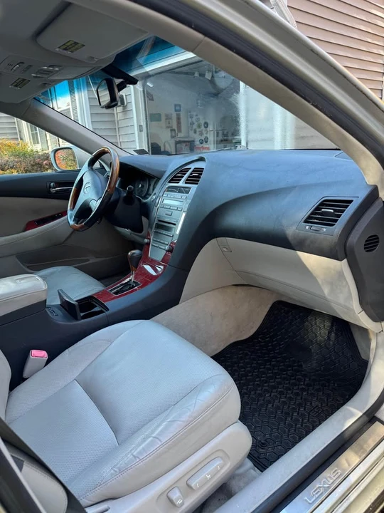 2008 Lexus ES 4th Gen - Image 11 of 14