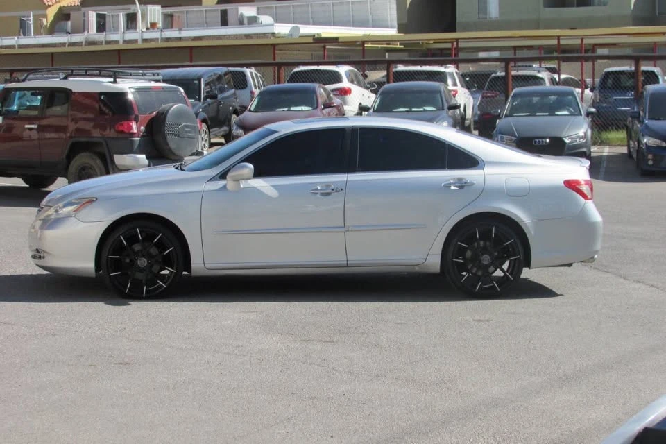 2008 Lexus ES 5th Gen - Image 4 of 20