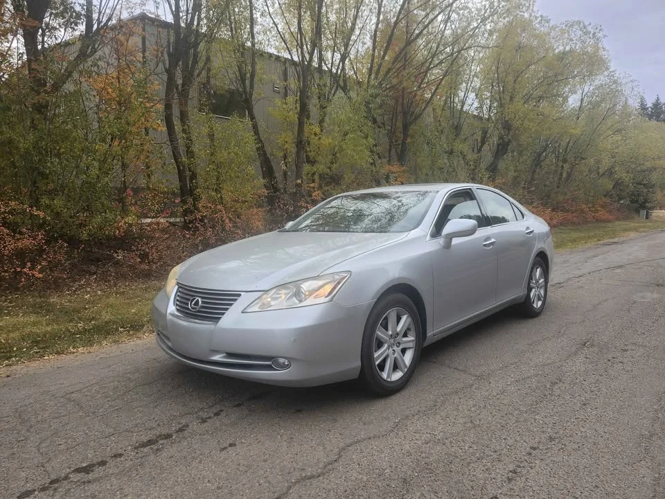 2008 Lexus ES 4th Gen - Image 2 of 16