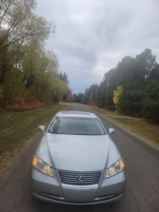 2008 Lexus ES 4th Gen - Image 3 of 16