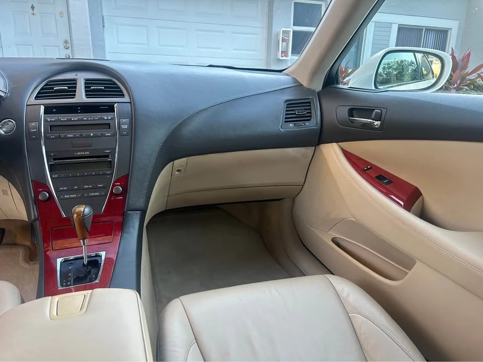 2008 Lexus ES 4th Gen - Image 9 of 15