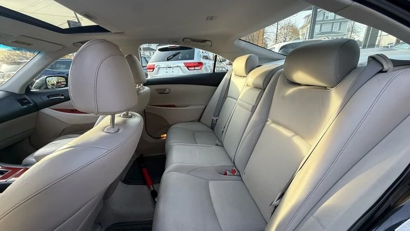 2008 Lexus ES 5th Gen - Image 10 of 16