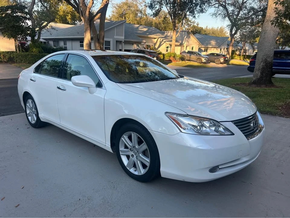 2008 Lexus ES 4th Gen - Image 3 of 15