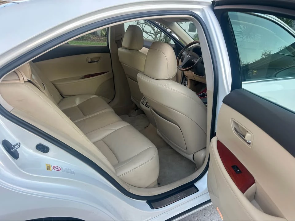 2008 Lexus ES 4th Gen - Image 10 of 15