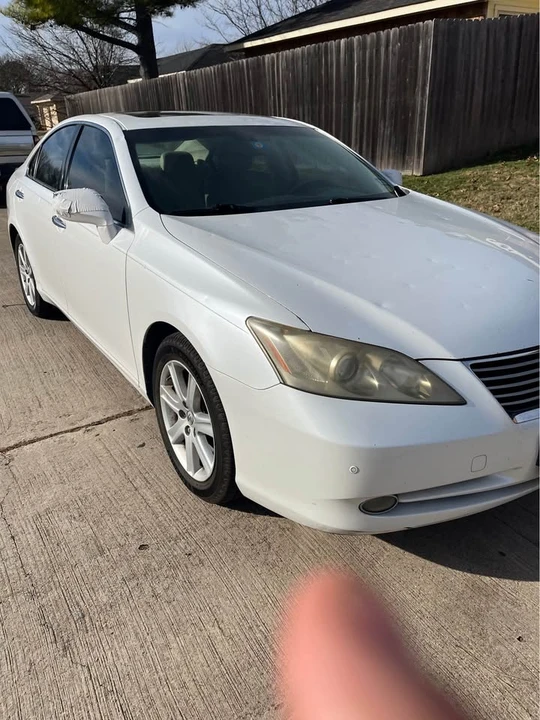 2008 Lexus ES 5th Gen - Image 2 of 10