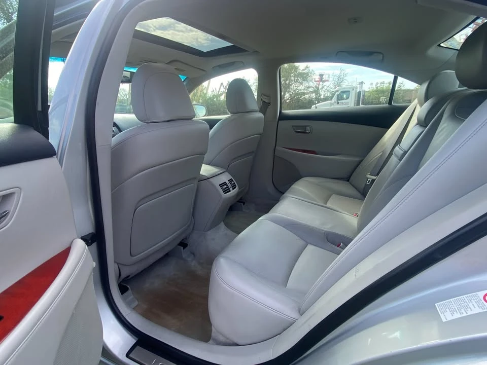 2008 Lexus ES 4th Gen - Image 9 of 14