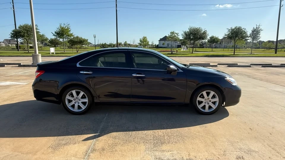 2008 Lexus ES 5th Gen - Image 4 of 11