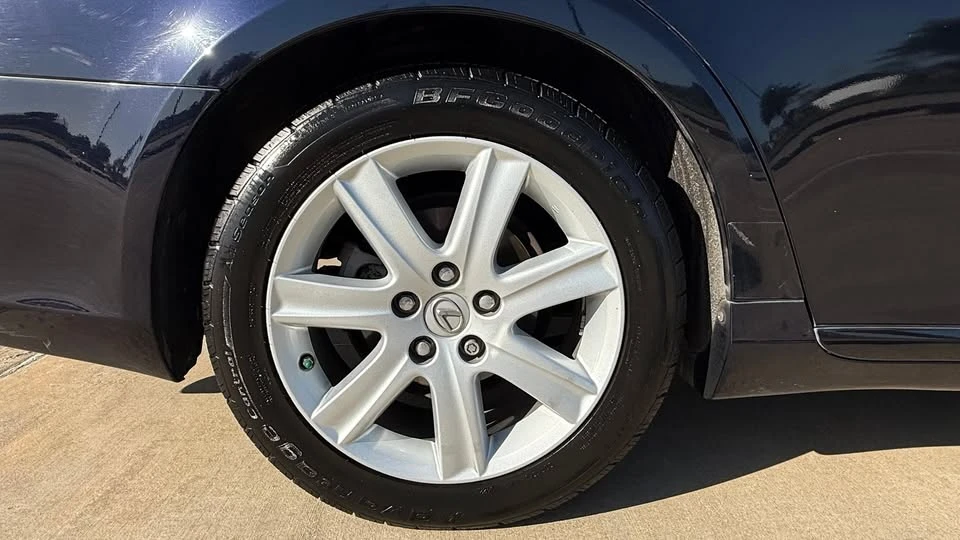 2008 Lexus ES 5th Gen - Image 10 of 11
