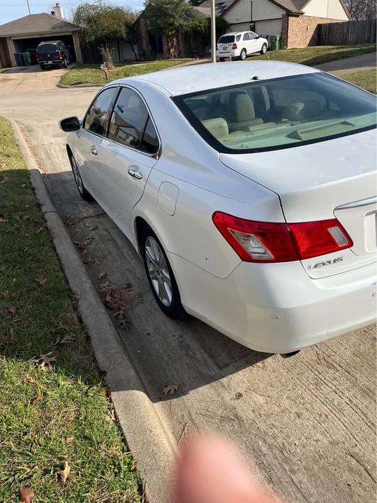 2008 Lexus ES 5th Gen - Image 4 of 10