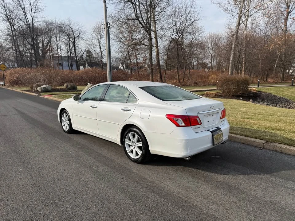 2008 Lexus ES 4th Gen - Image 4 of 16