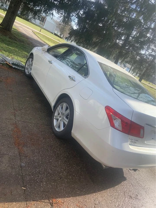 2008 Lexus ES 5th Gen - Image 2 of 6