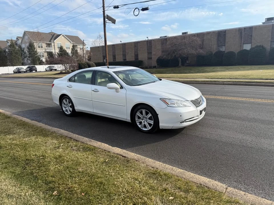 2008 Lexus ES 4th Gen - Image 8 of 16