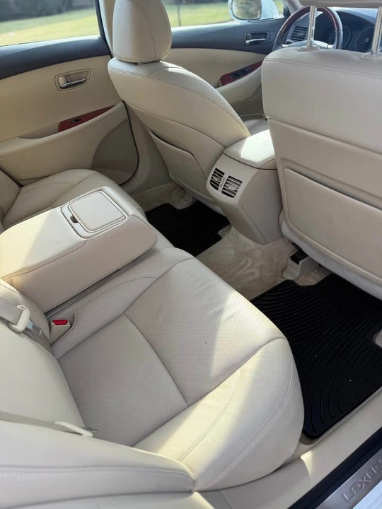 2008 Lexus ES 4th Gen - Image 11 of 16