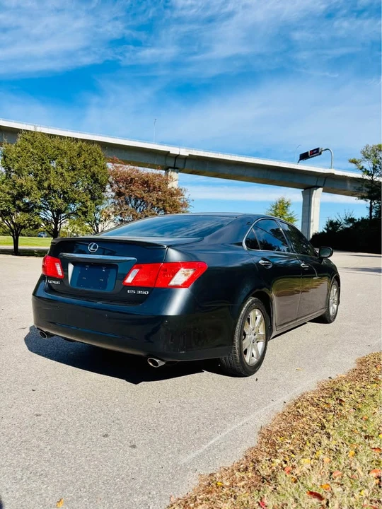 2008 Lexus ES 5th Gen - Image 16 of 17