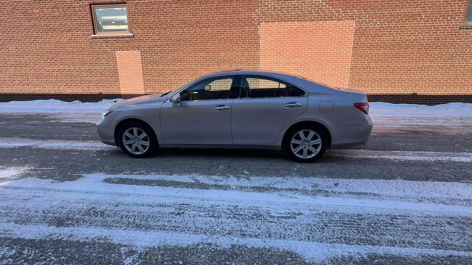 2008 Lexus ES 5th Gen - Image 4 of 19