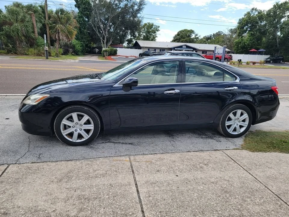 2008 Lexus ES 5th Gen - Image 3 of 10