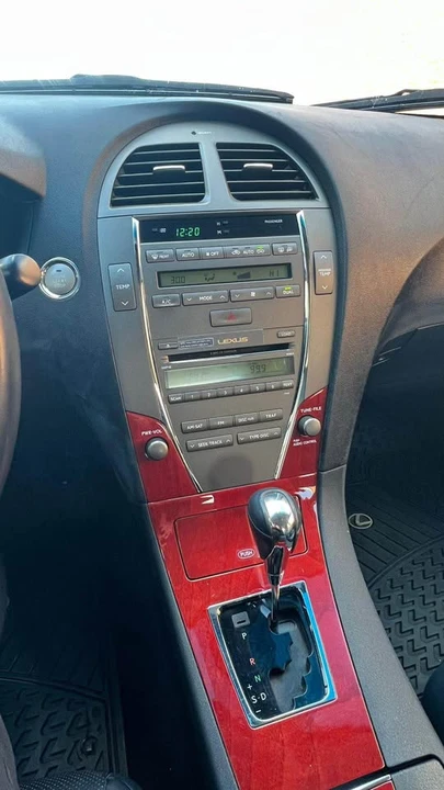 2008 Lexus ES 5th Gen - Image 11 of 19