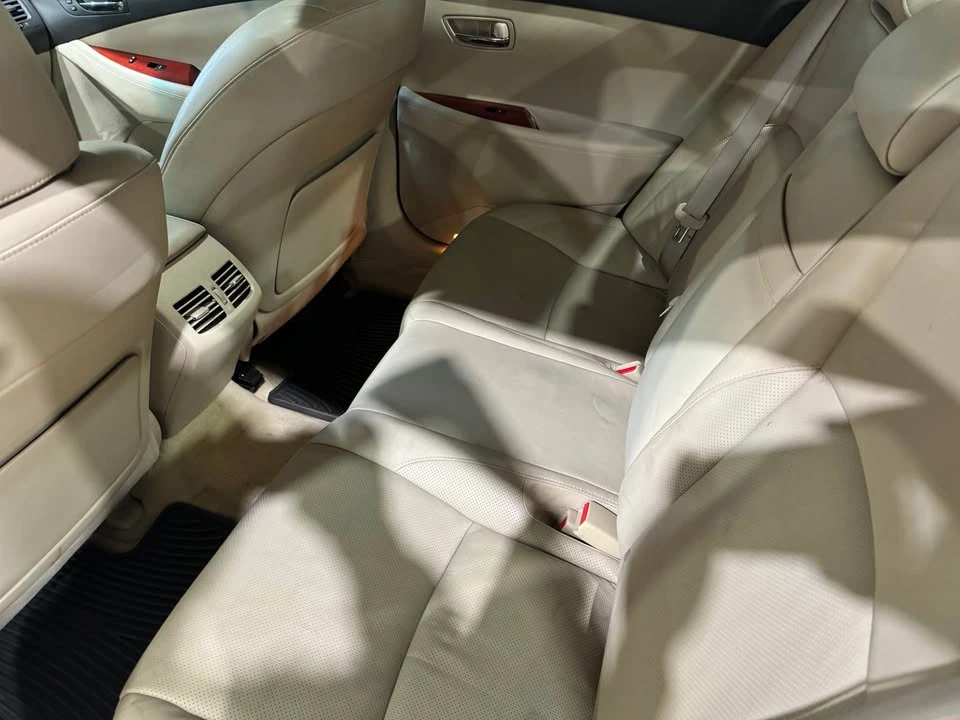 2008 Lexus ES 4th Gen - Image 11 of 12