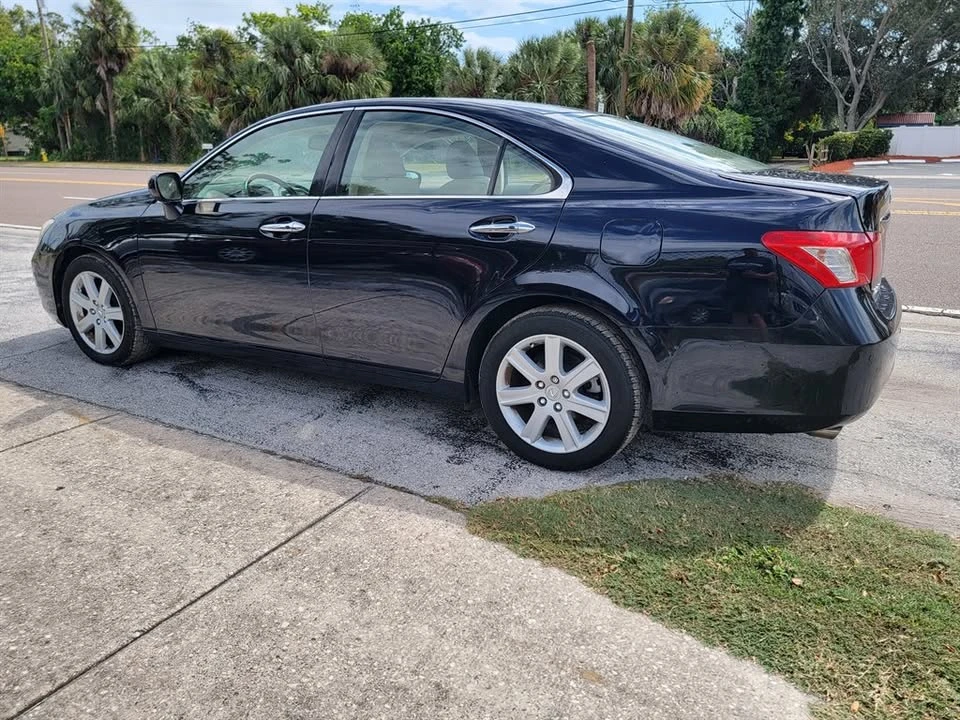 2008 Lexus ES 5th Gen - Image 5 of 10