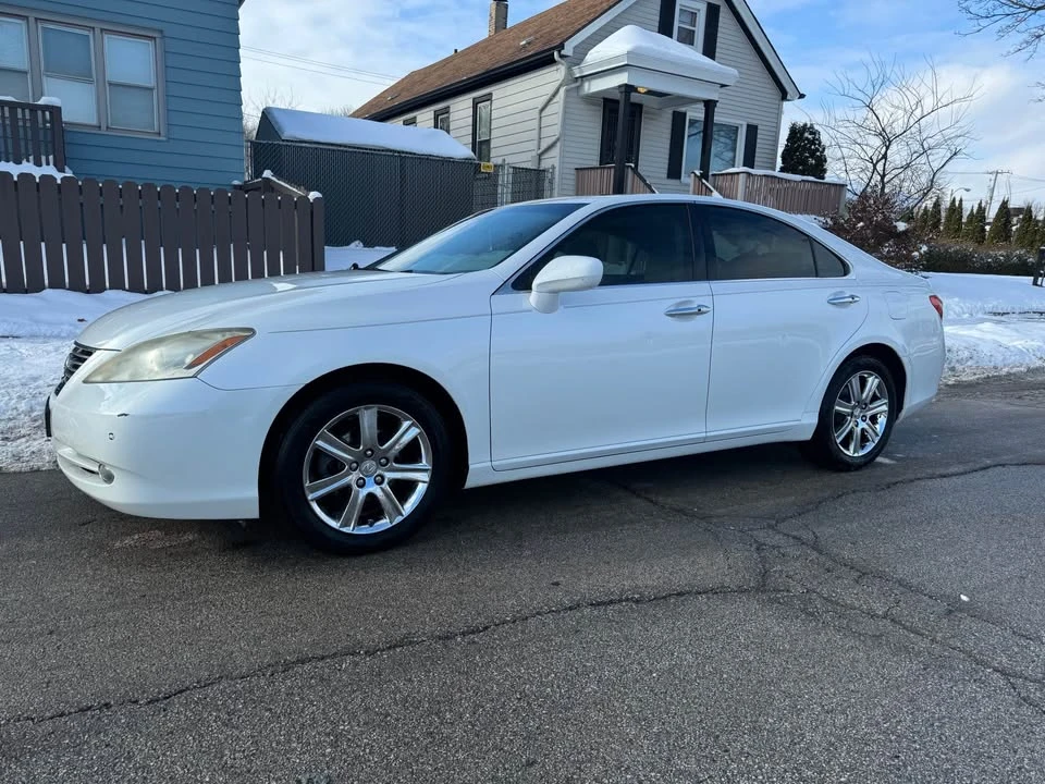 2008 Lexus ES 4th Gen - Image 2 of 12