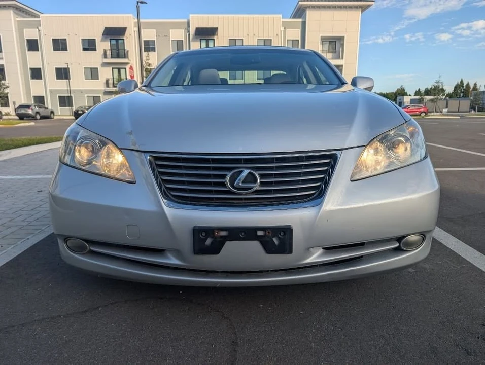 2008 Lexus ES 5th Gen - Image 3 of 19