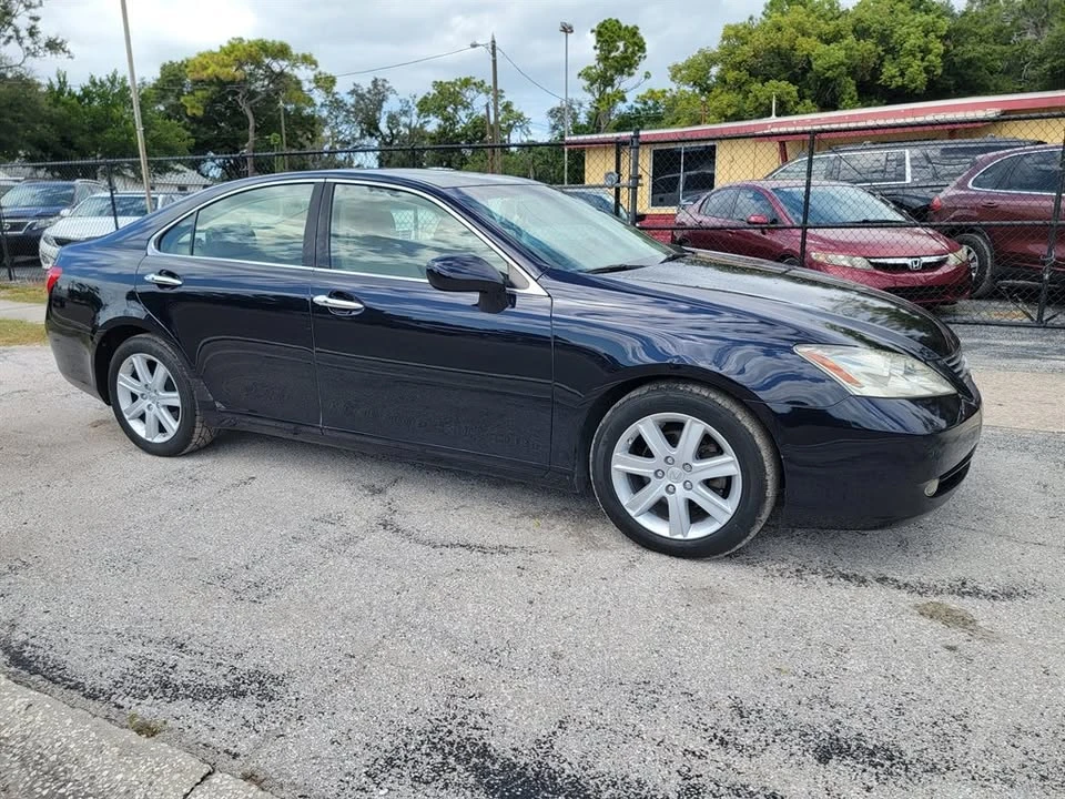 2008 Lexus ES 5th Gen - Image 2 of 10