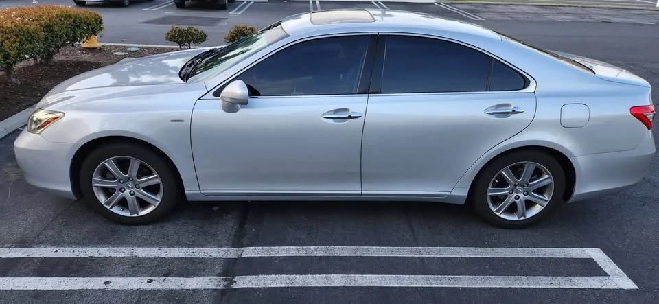 2008 Lexus ES 5th Gen - Image 2 of 20