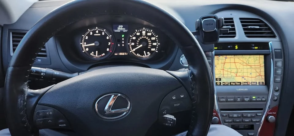2008 Lexus ES 5th Gen - Image 8 of 20