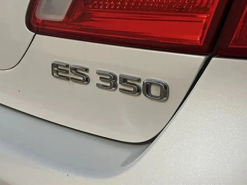 2008 Lexus ES 5th Gen - Image 11 of 20