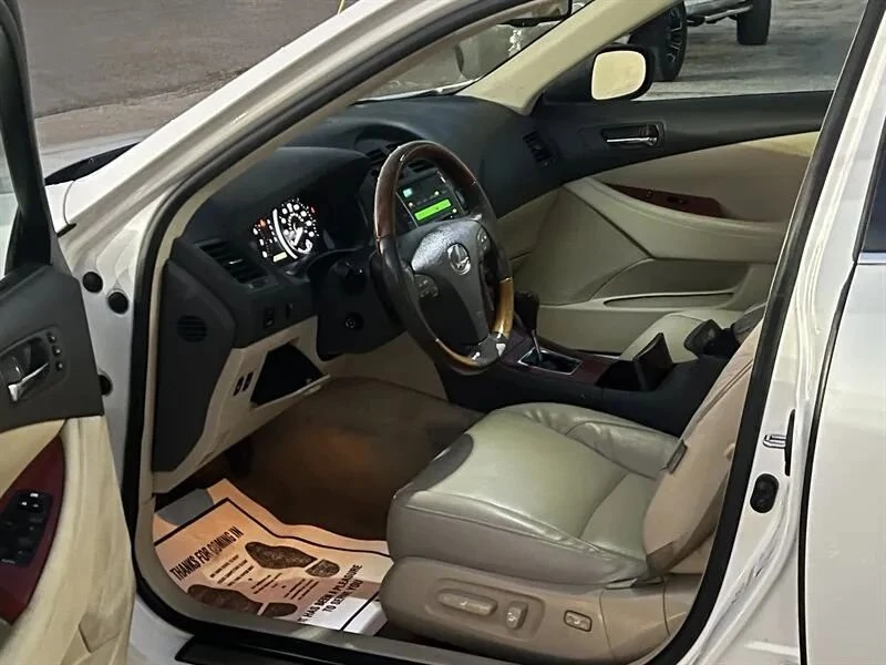 2008 Lexus ES 5th Gen - Image 12 of 20
