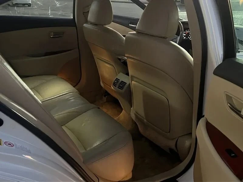 2008 Lexus ES 5th Gen - Image 17 of 20