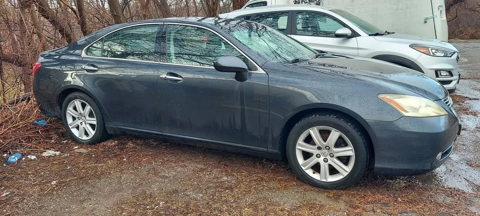 2008 Lexus ES 5th Gen - Image 2 of 3