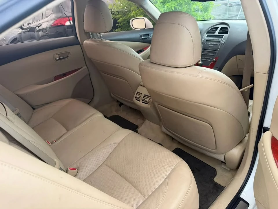 2008 Lexus ES 5th Gen - Image 9 of 11