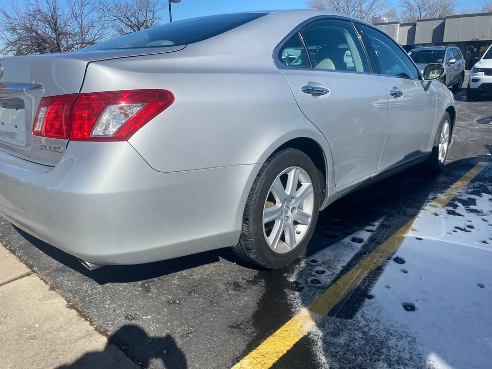 2008 Lexus ES 5th Gen - Image 3 of 19