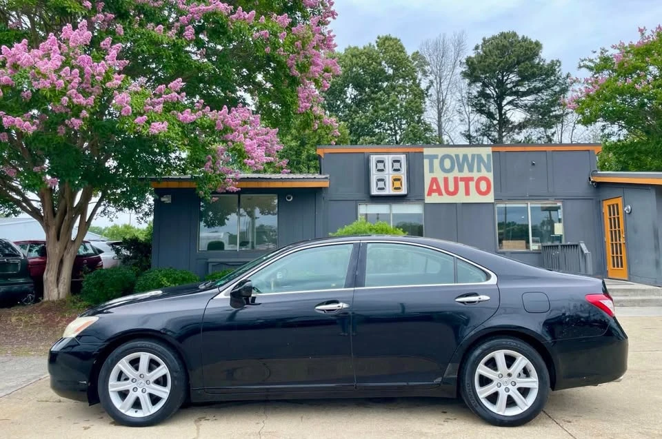 2008 Lexus ES 5th Gen - Image 11 of 20