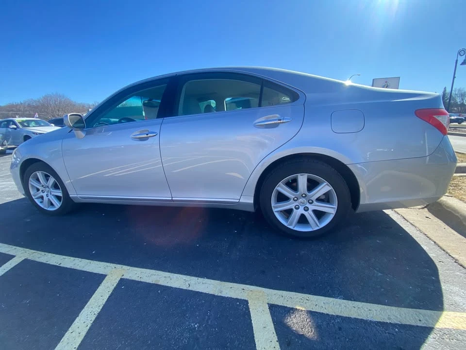 2008 Lexus ES 5th Gen - Image 5 of 19