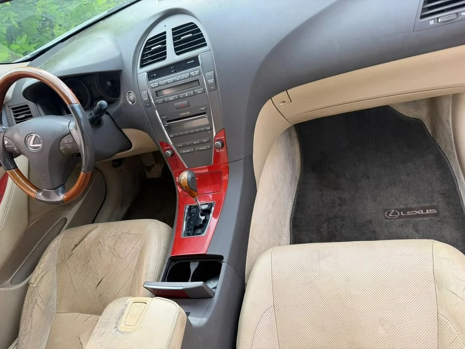 2008 Lexus ES 5th Gen - Image 4 of 11