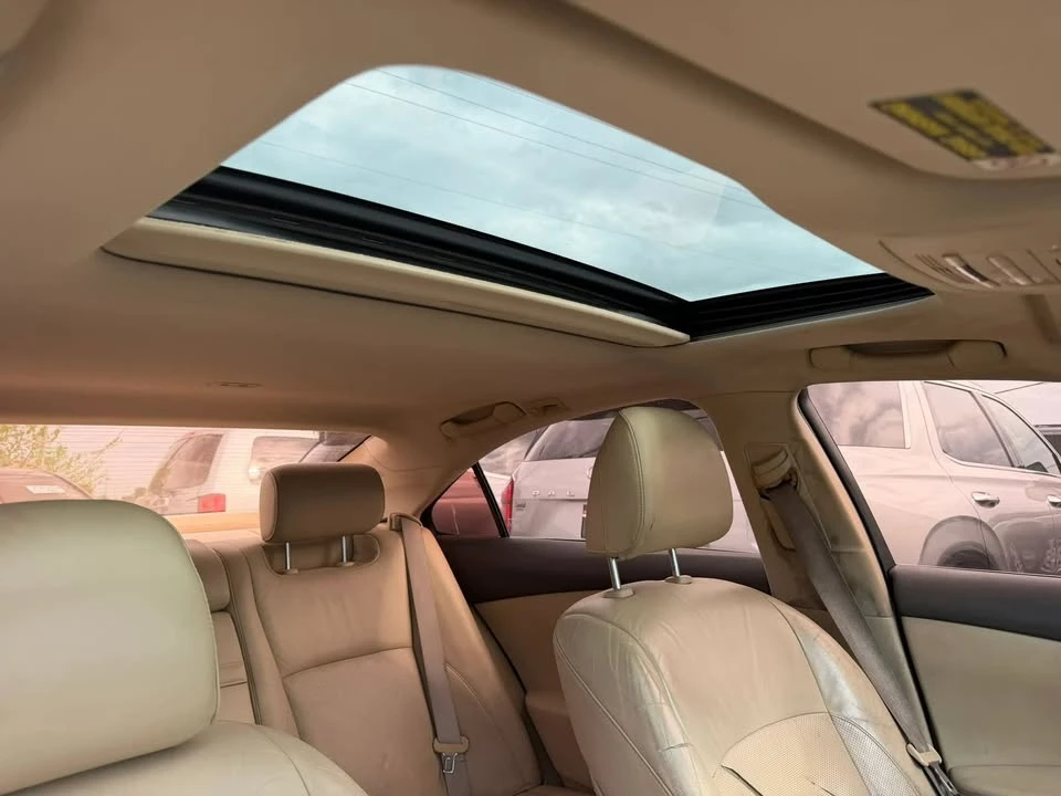 2008 Lexus ES 5th Gen - Image 5 of 11