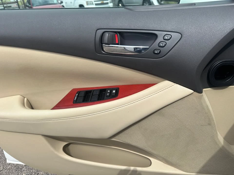 2008 Lexus ES 5th Gen - Image 15 of 20
