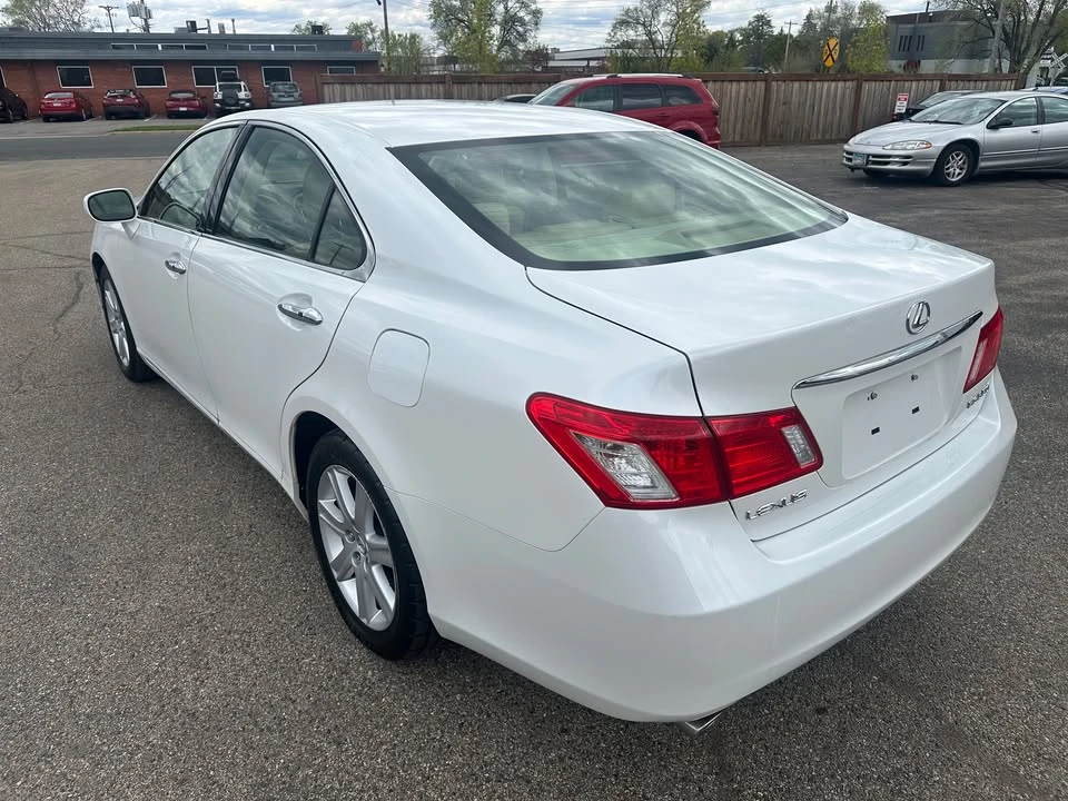 2008 Lexus ES 5th Gen - Image 7 of 20