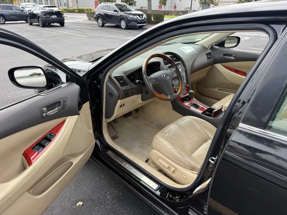 2008 Lexus ES 5th Gen - Image 2 of 7