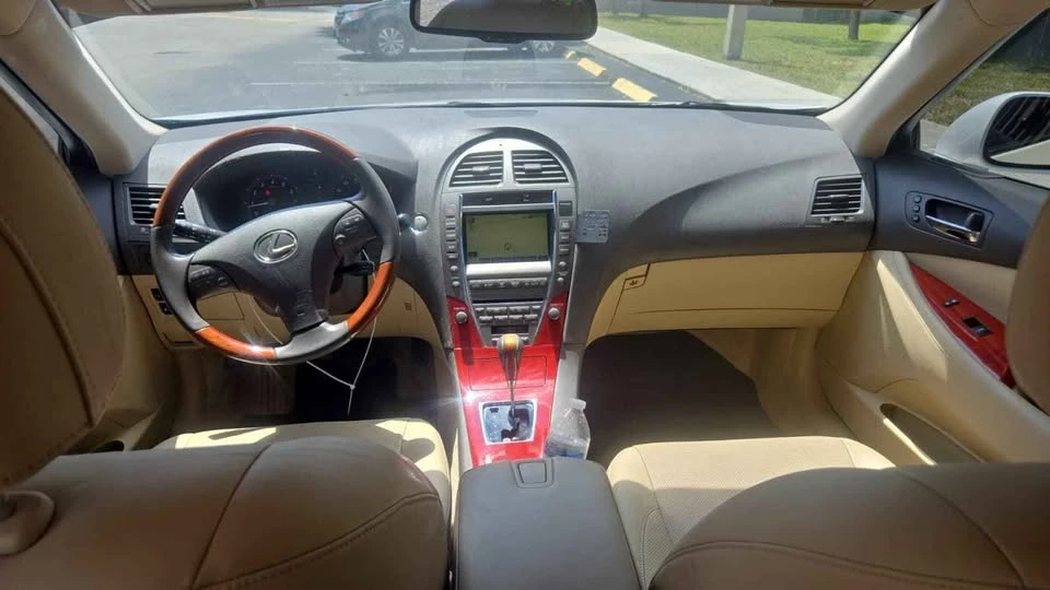 2008 Lexus ES 5th Gen - Image 5 of 11