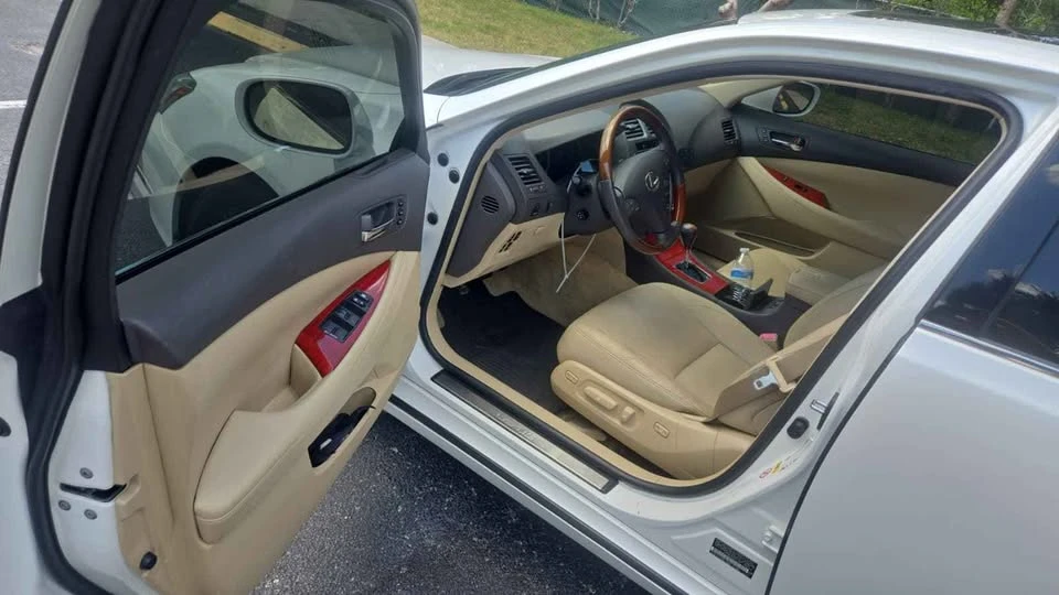 2008 Lexus ES 5th Gen - Image 3 of 11