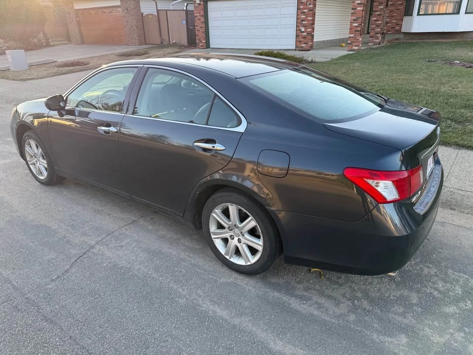 2008 Lexus ES 5th Gen - Image 2 of 15