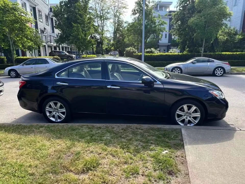 2008 Lexus ES 5th Gen - Image 3 of 8